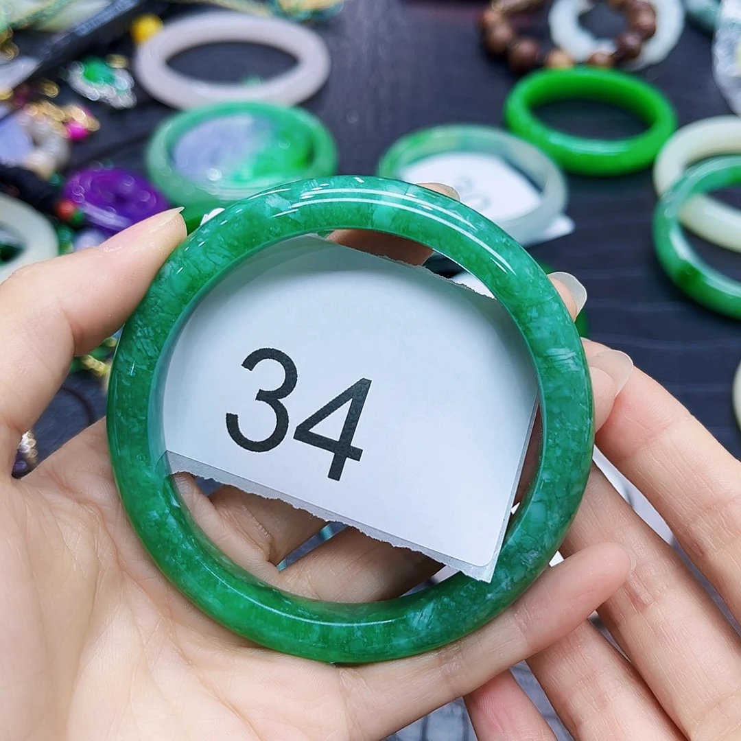 翡翠手镯未镶嵌默认微瑕