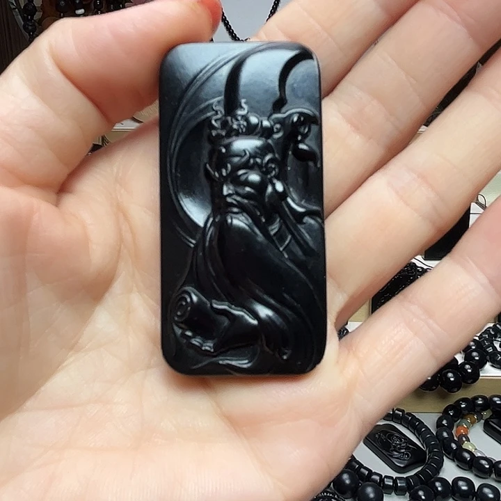 倚***生和田玉（墨玉）未镶嵌颈饰关公牌