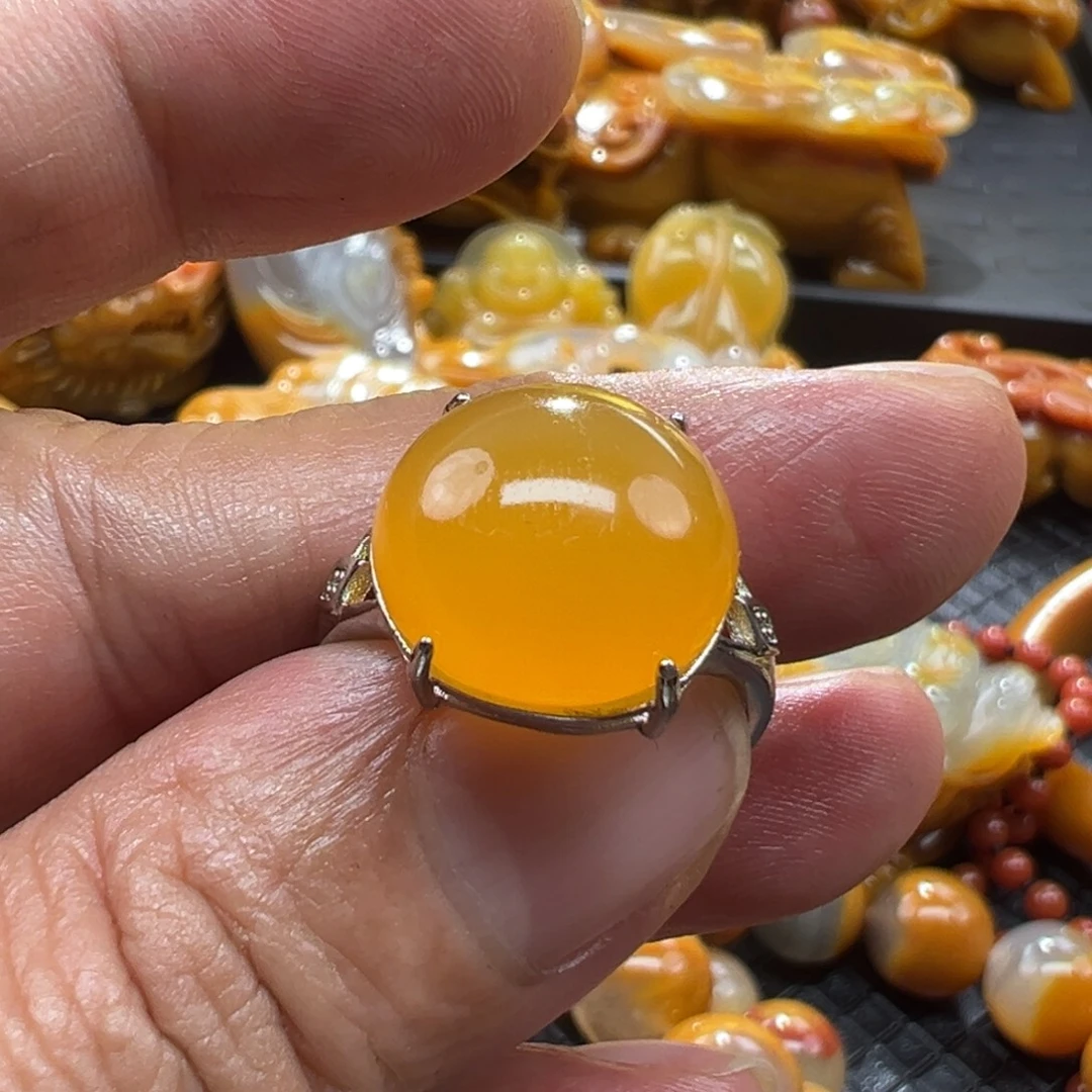 颈饰未镶嵌石英质玉
