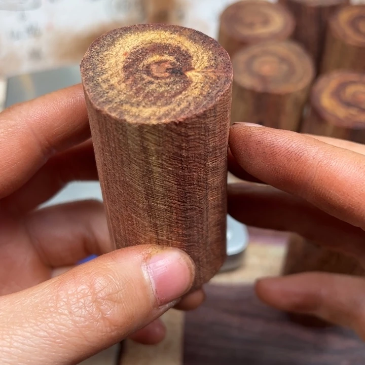 藤类降真香东芝白油肉中甲原木大小不一