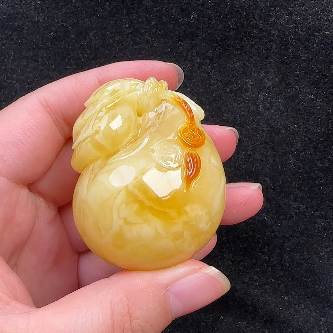 蜜蜡未镶嵌珠宝奇石