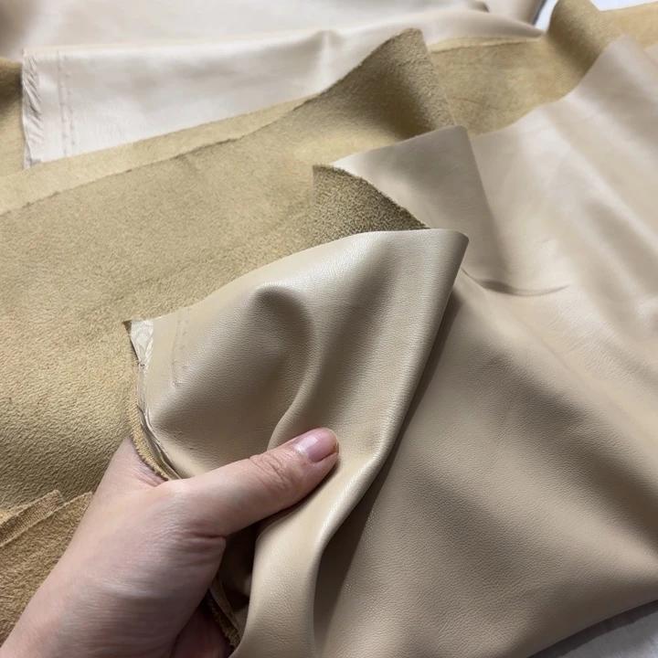 混纺浅卡其高货麂皮1米。