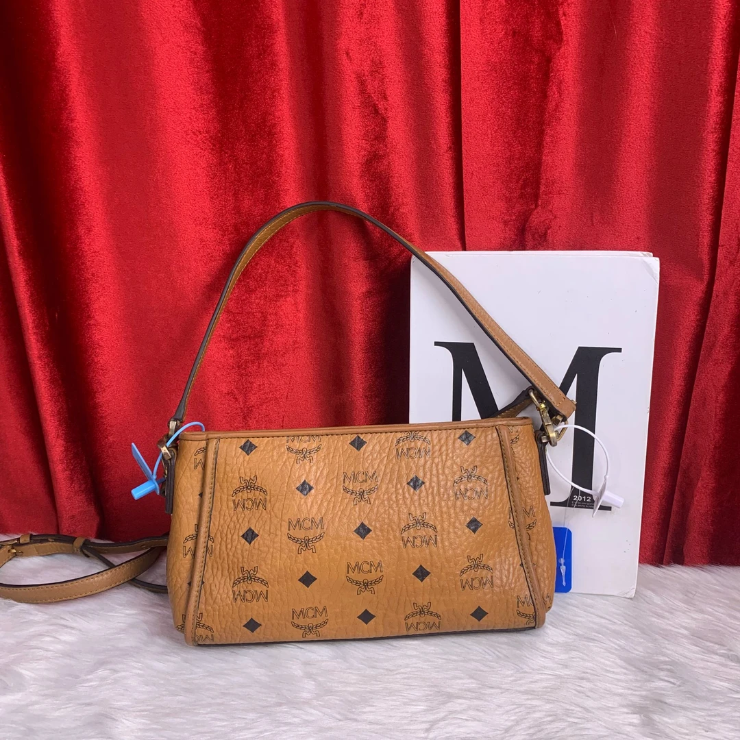 95新 MCM 干邑色单肩斜跨包/EE08631001/1001