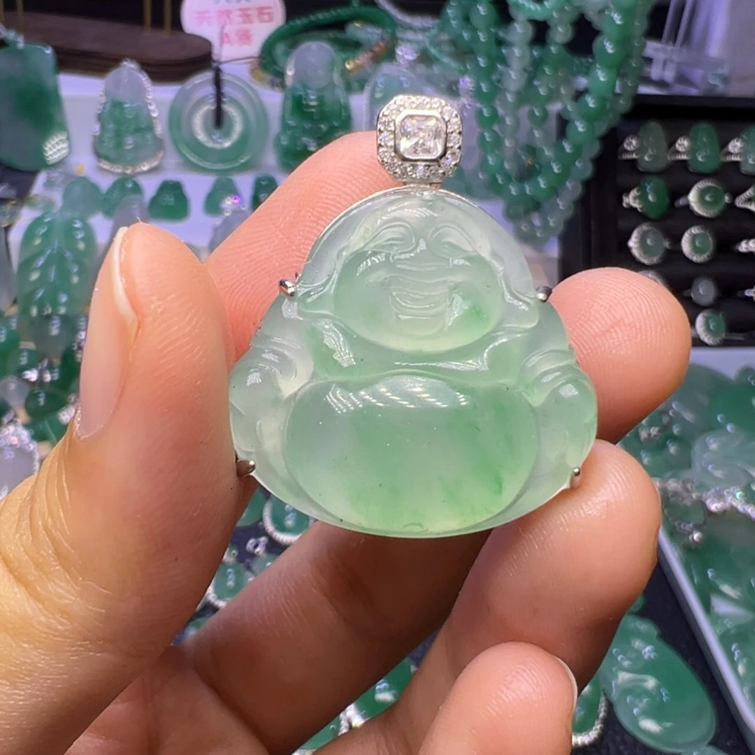 石英质玉（非洲翠）未镶嵌颈饰