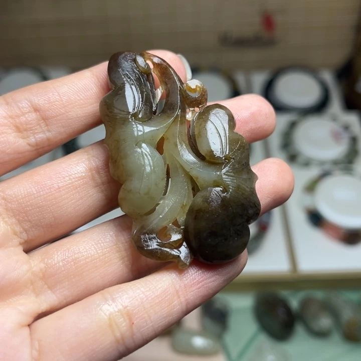 和田玉（糖玉）未镶嵌挂件
