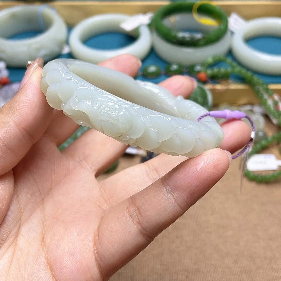 和田玉手镯56圈口92未镶嵌