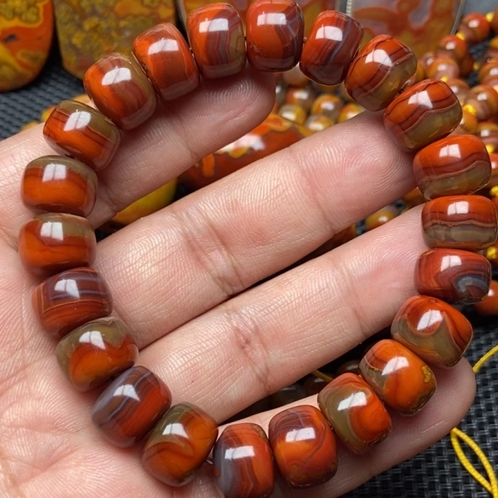 玛瑙/玉髓手串未镶嵌自*