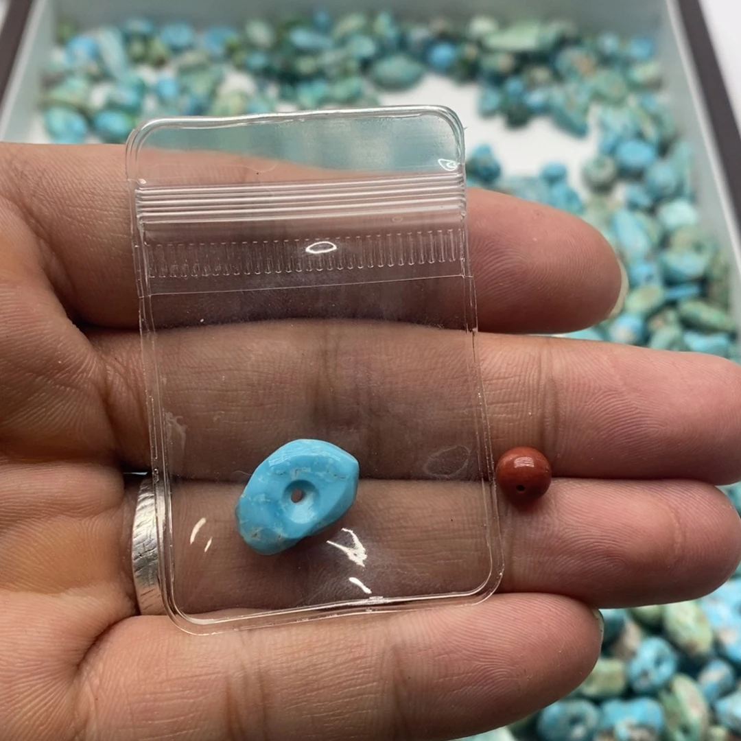 小***嘟未镶嵌南红玛瑙珠宝奇石