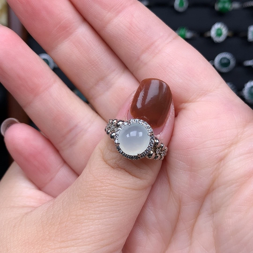 甜****翡翠银S925镶嵌戒指