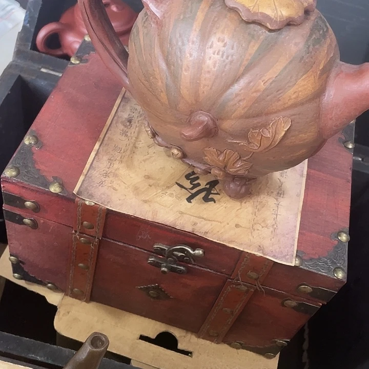 紫砂茶壶紫砂壶大家都知道喜欢紫砂