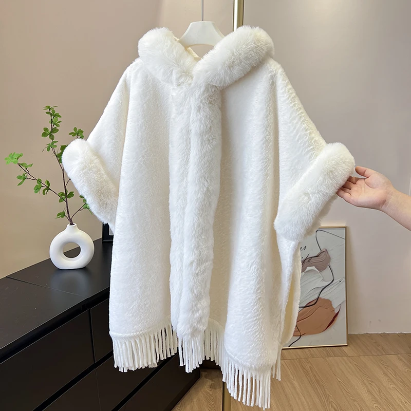 秋冬白色仿皮草连帽披肩女流苏斗篷外套毛绒保暖披风时尚百搭上衣