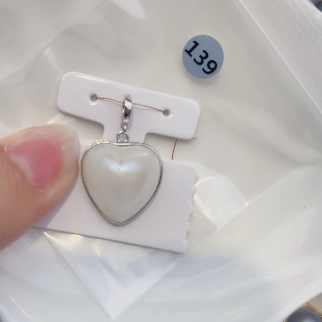 银S925镶嵌拼合珍珠（马贝珠）颈饰智**