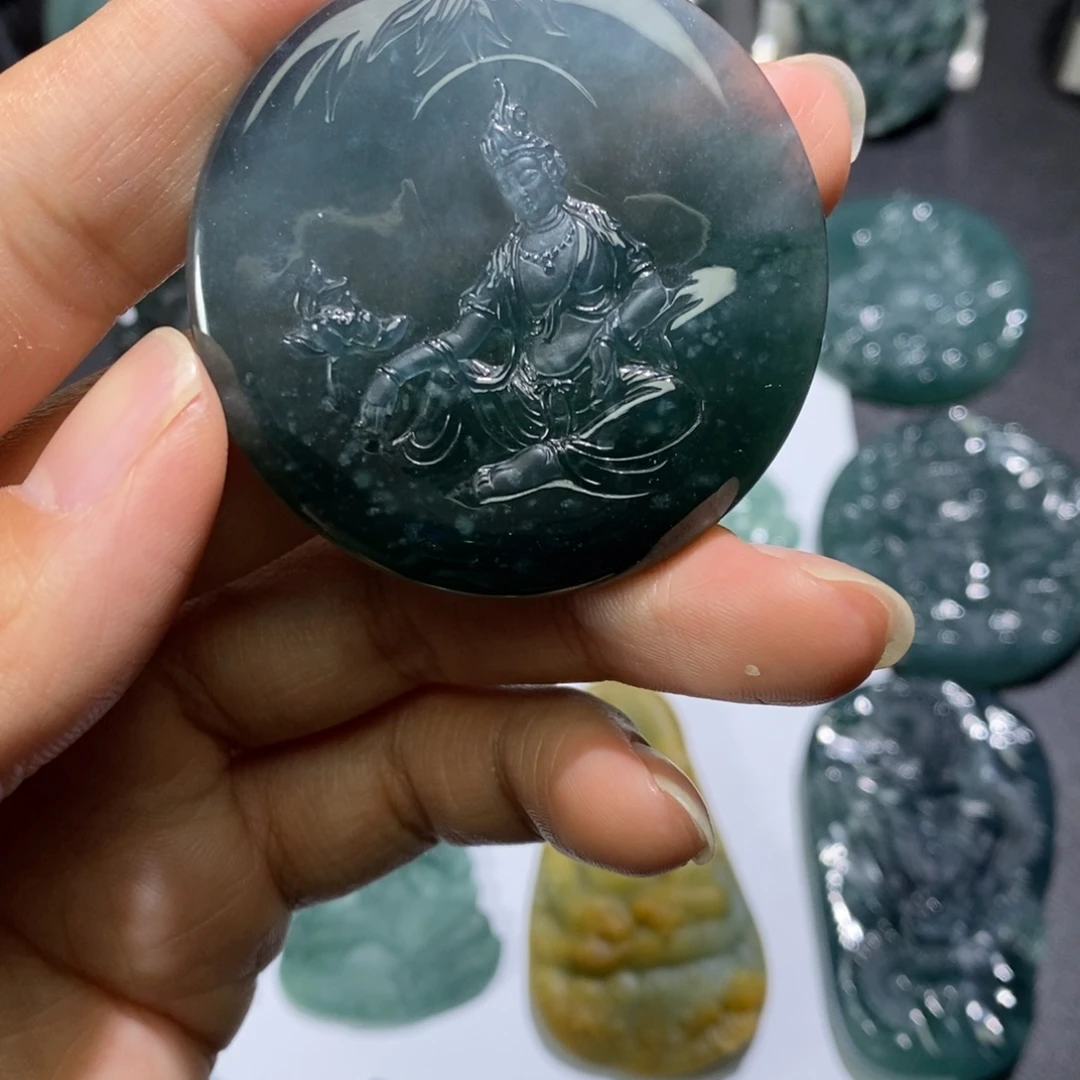 定制翡翠未镶嵌自在观音