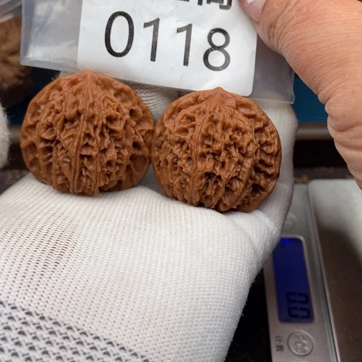 文玩核桃把件盘龙纹40