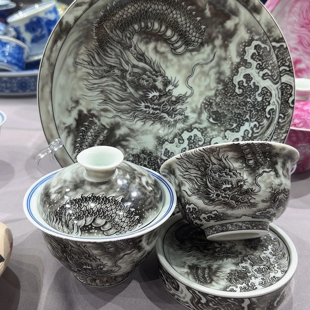 瓷片景德镇瓷器精品陈列