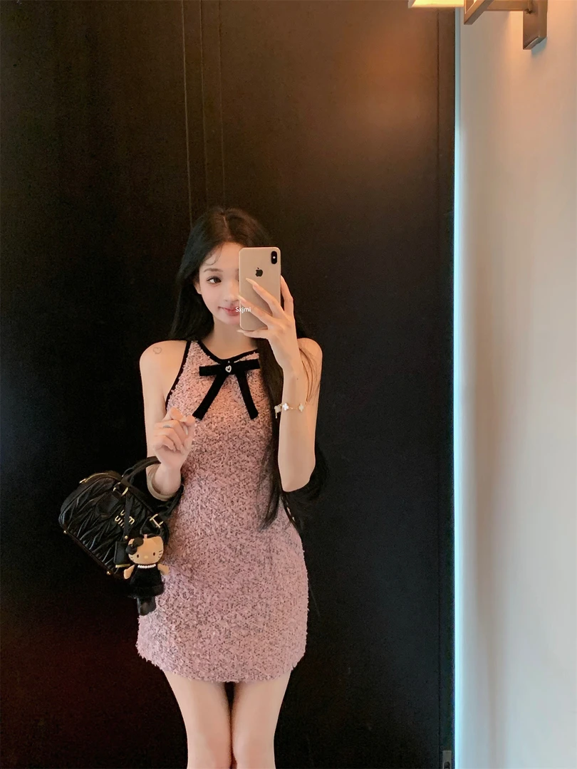 高级感粉色修身背心连衣裙女夏季小香气质收腰显瘦包臀短裙子新款