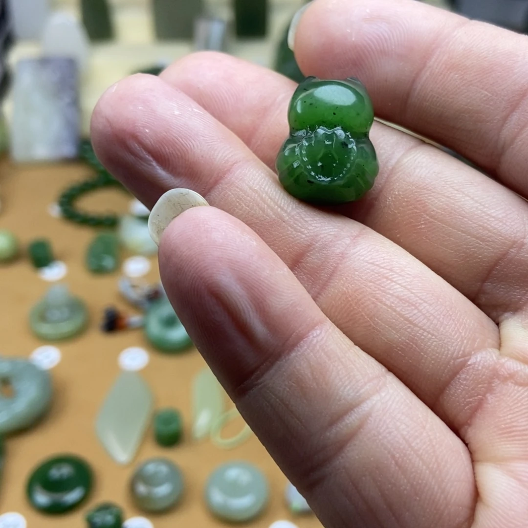 和田玉（糖玉）颈饰未镶嵌༒****༒碧玉