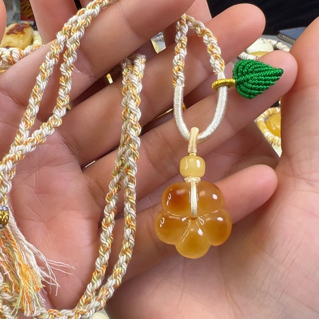 蜜蜡裸石未镶嵌蜜蜡