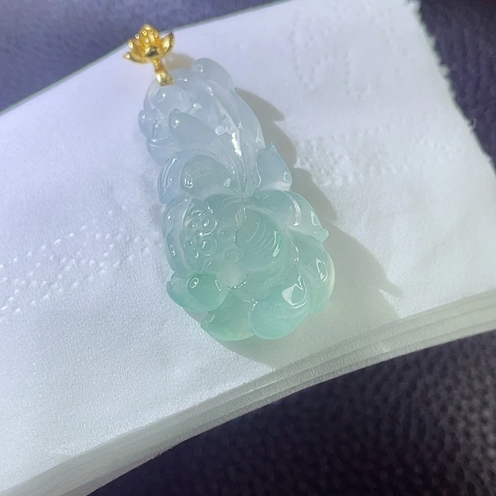 翡翠颈饰18K金镶嵌翡翠