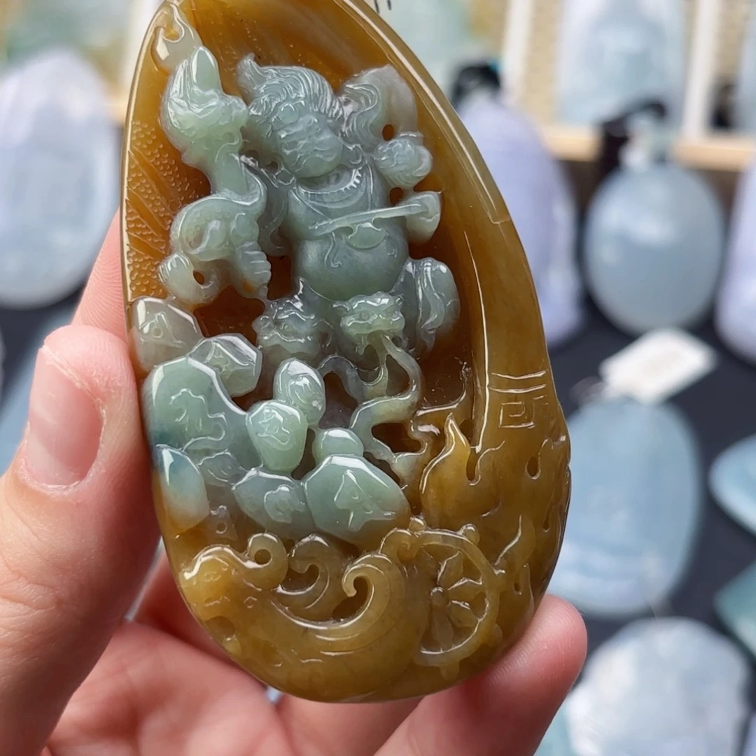 翡翠未镶嵌颈饰翡翠