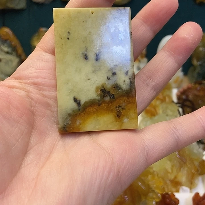 蛇纹石玉未镶嵌吊坠(赠链)