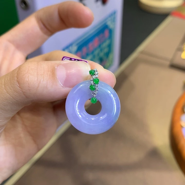颈饰18K金镶嵌翡翠翡翠