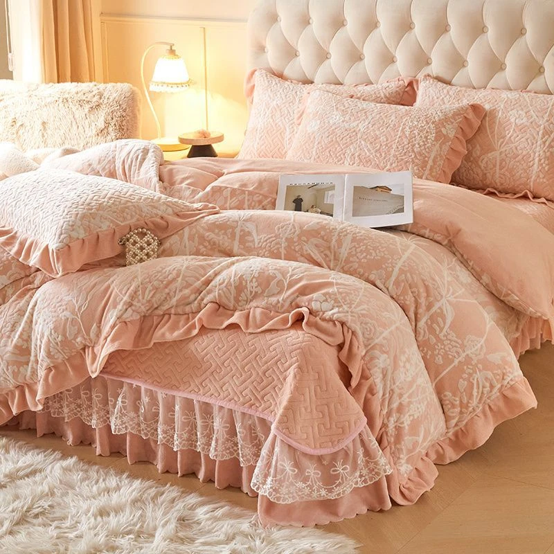 2025新款烂花牛奶绒床盖四件套系列