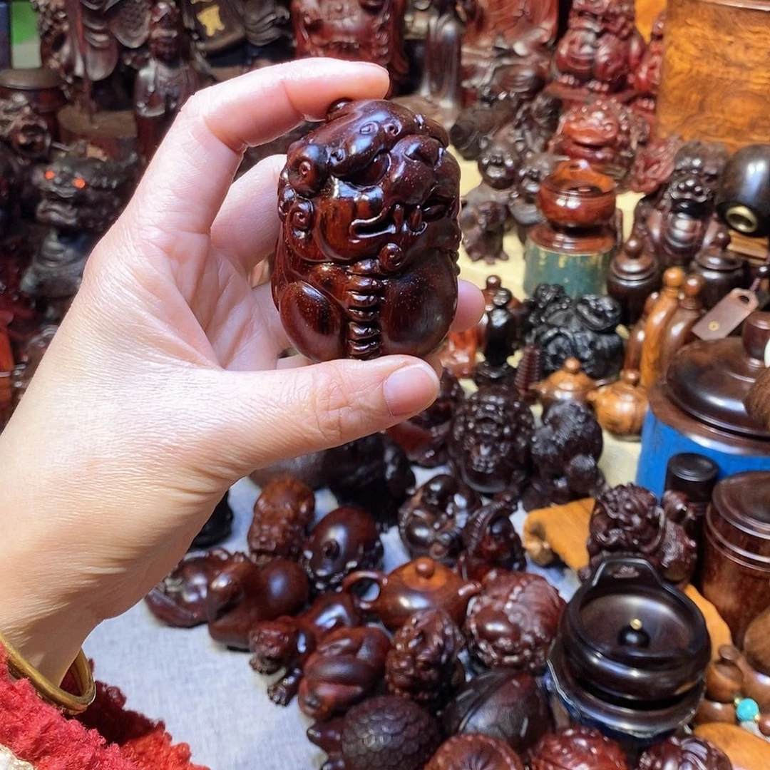 檀香紫檀（小叶紫檀）貔貅