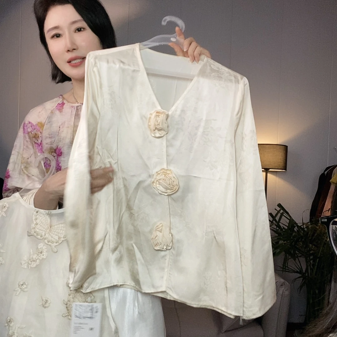 三朵花m码去拍去拍ci