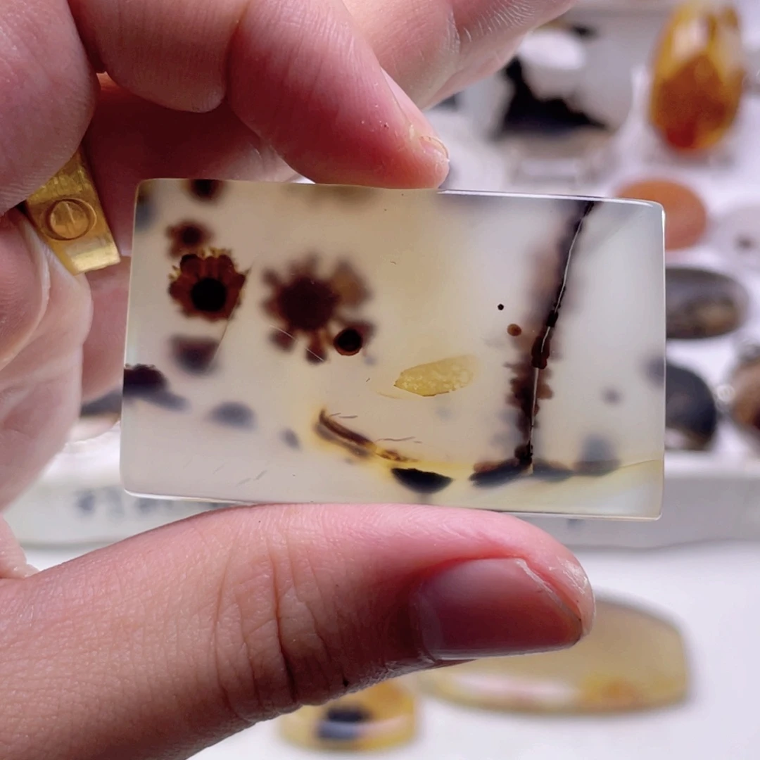 未镶嵌颈饰玛瑙/玉髓