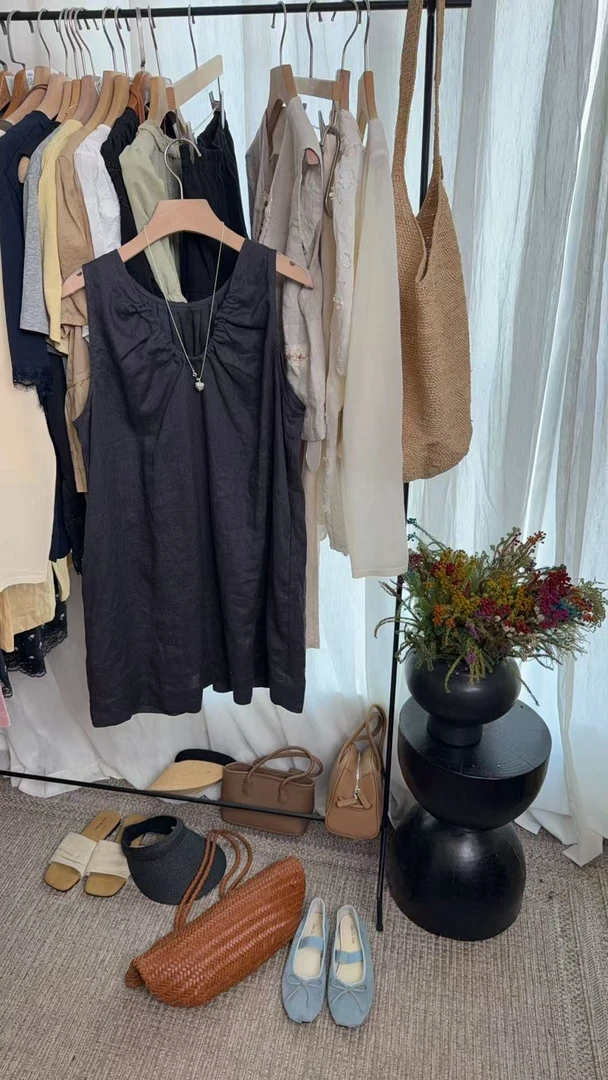 韩系简单静面背心裙