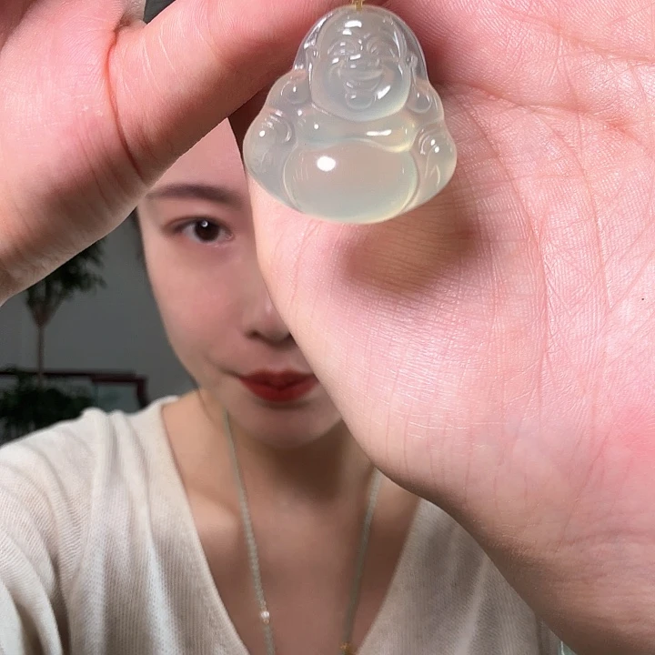 郭***蛇纹石玉足银镶嵌颈饰