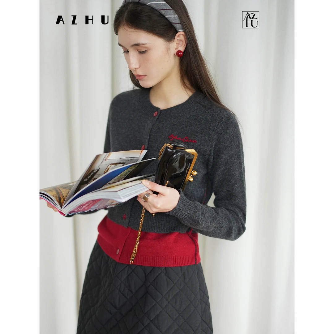 假两件撞色叠穿刺绣毛衣女冬季新款圆领针织开衫外套