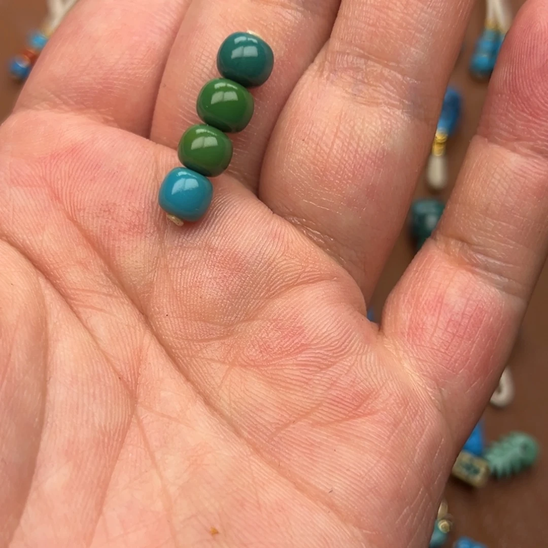 斯***特绿松石未镶嵌颈饰