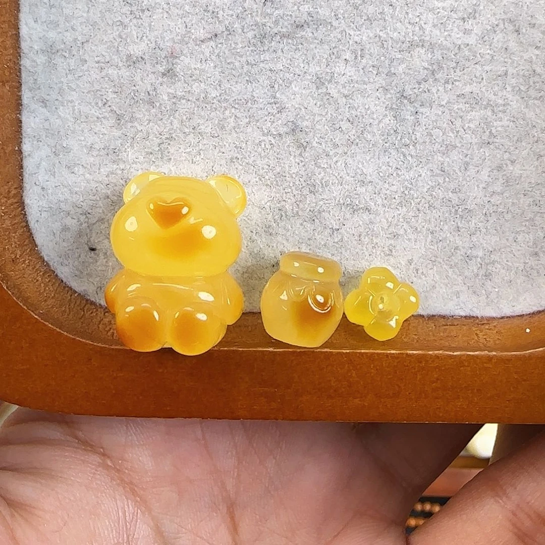 琥珀珠宝奇石未镶嵌?****?110