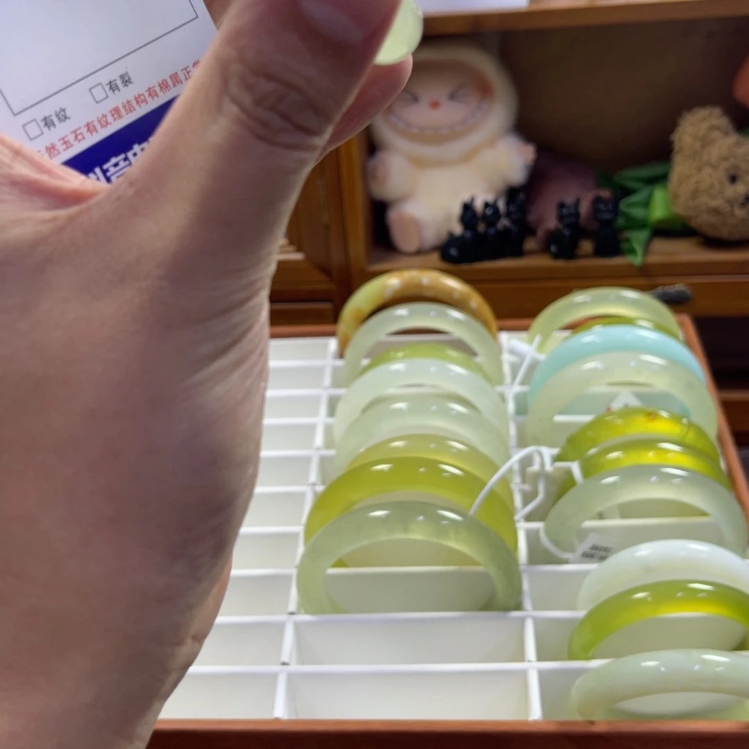 蛇纹石玉未镶嵌手镯464