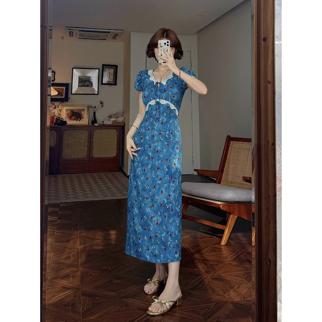 蕾英俊-蓝鲸灵-夏季法式碎花蕾丝花边V领气质连衣裙-JF6155