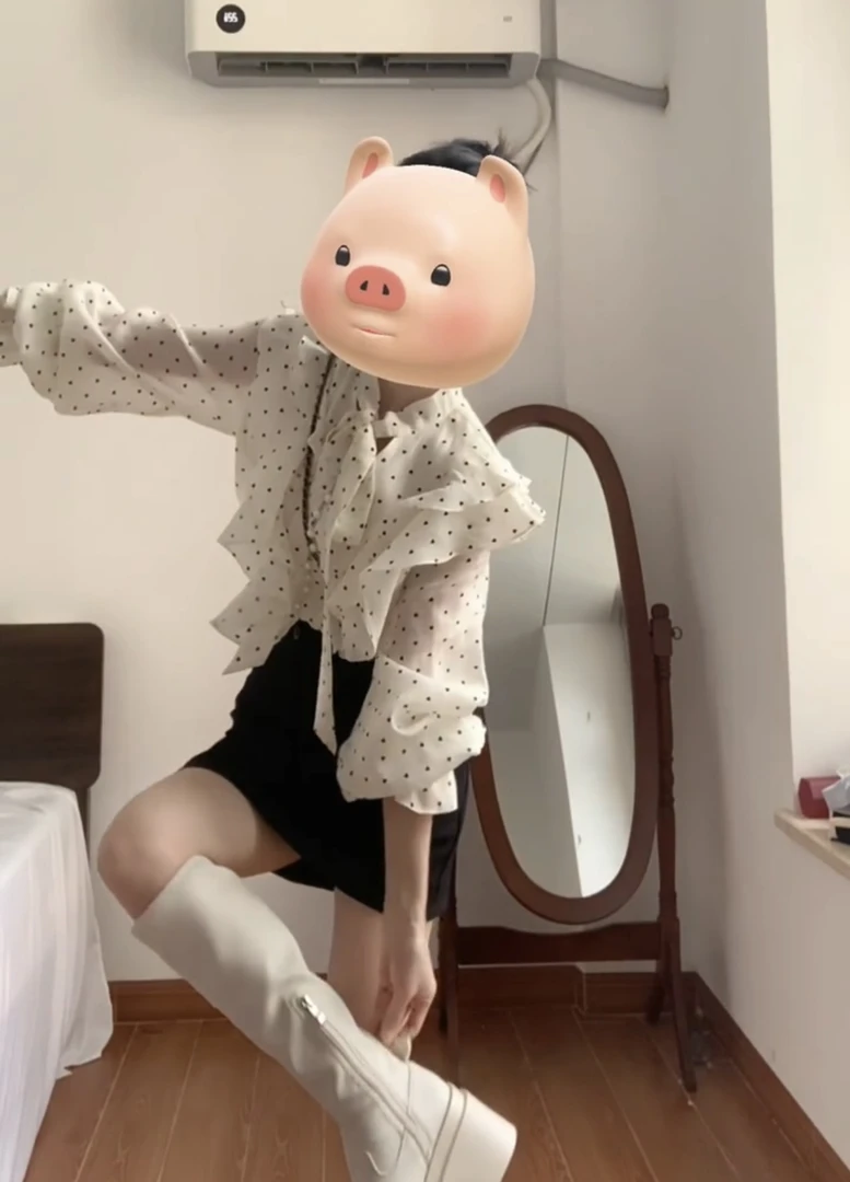 2025春秋新款法式设计别致独特绝美波点衬衫女高腰包臀短裙两件套