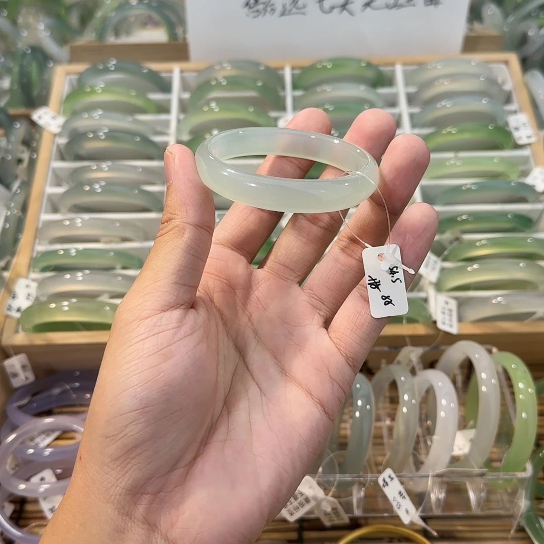 玛瑙/玉髓未镶嵌手镯圈口54.5