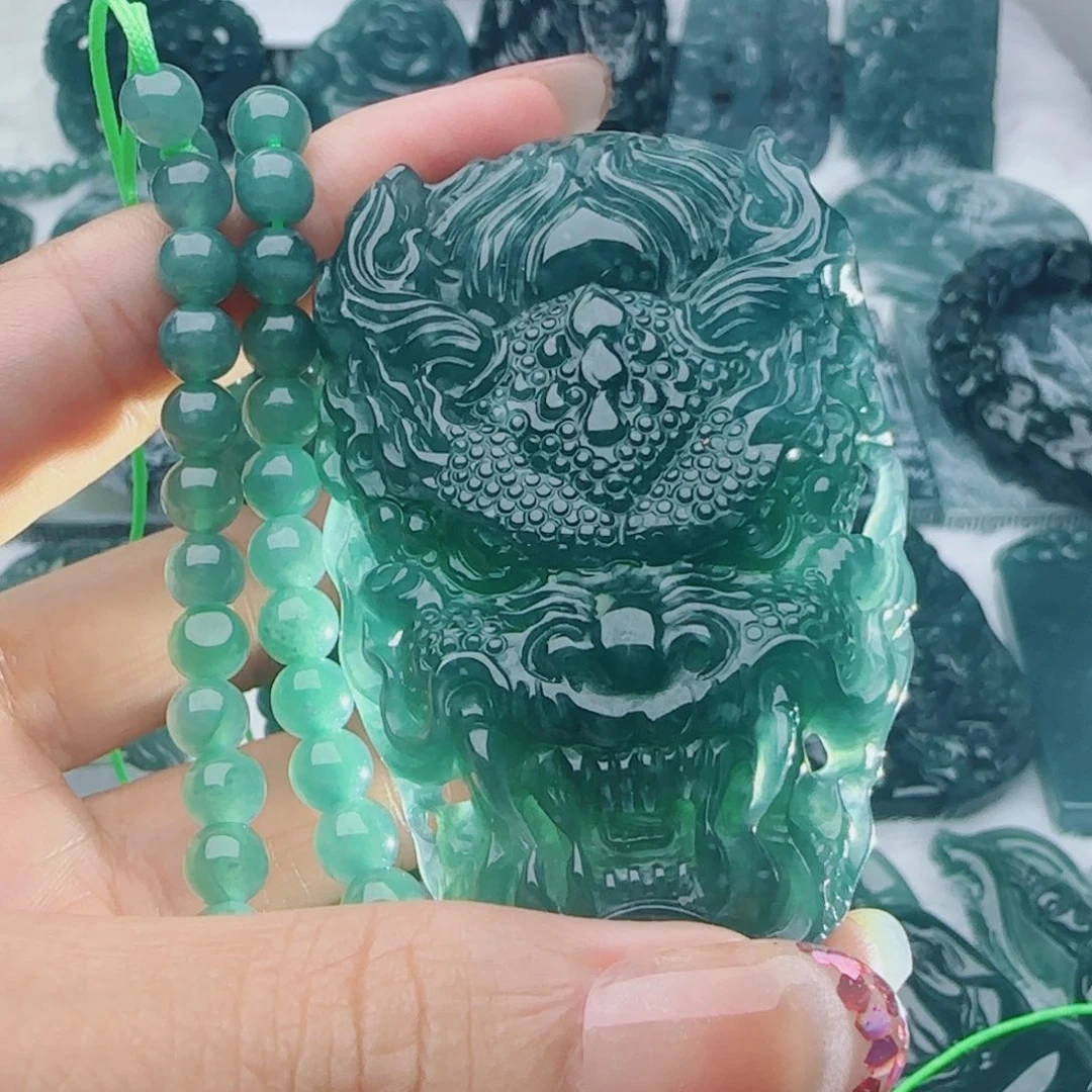 颈饰未镶嵌翡翠多样性发货天然的A货翡翠