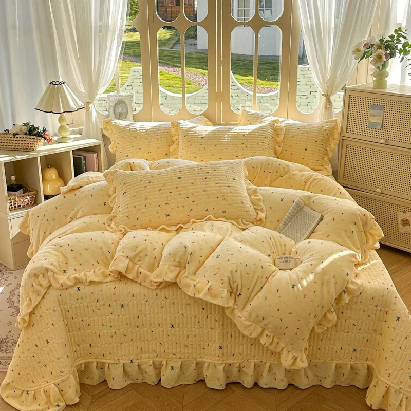 秋冬加厚牛奶绒床盖四件套保暖双面绒花边款被套夹棉床裙防滑床品