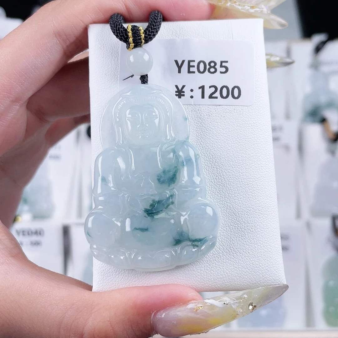 翡翠未镶嵌颈饰YE085