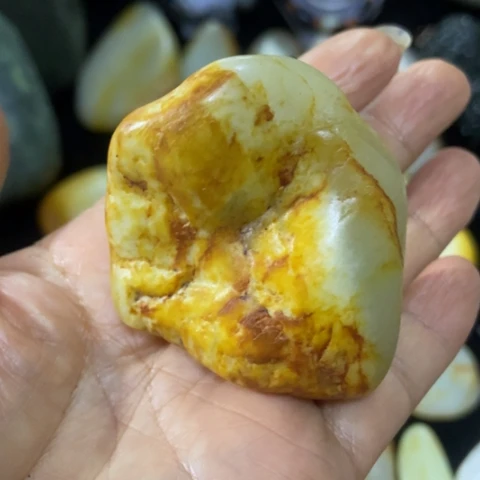未镶嵌和田玉（糖玉）车挂