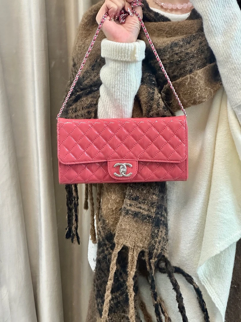 95新 Chanel/香奈儿 chanel漆皮cf斜挎包