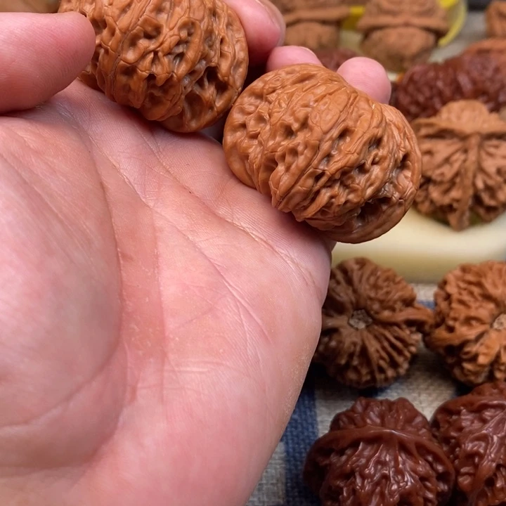 文玩核桃把件大****几核桃