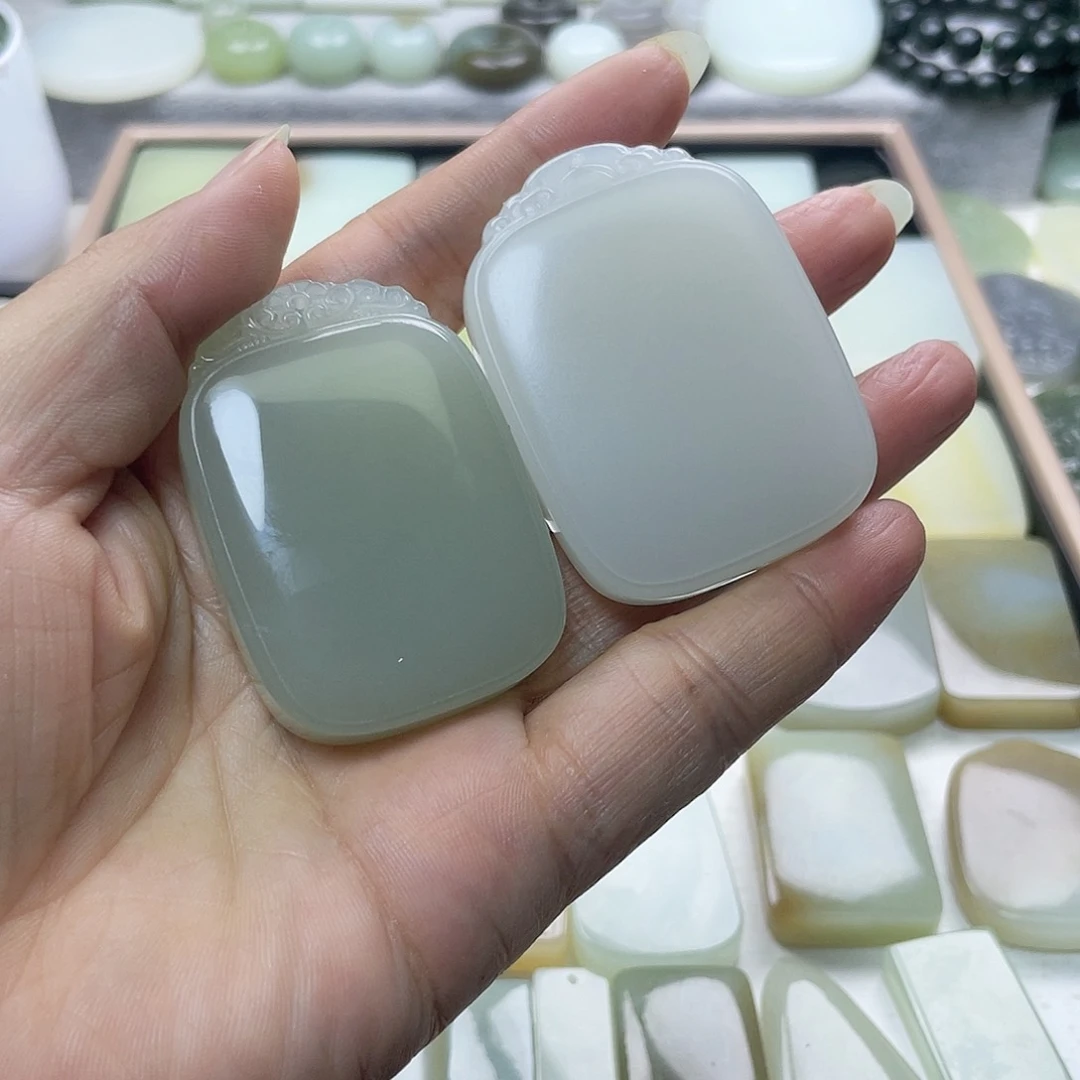 和田玉（糖玉）未镶嵌颈饰小****?