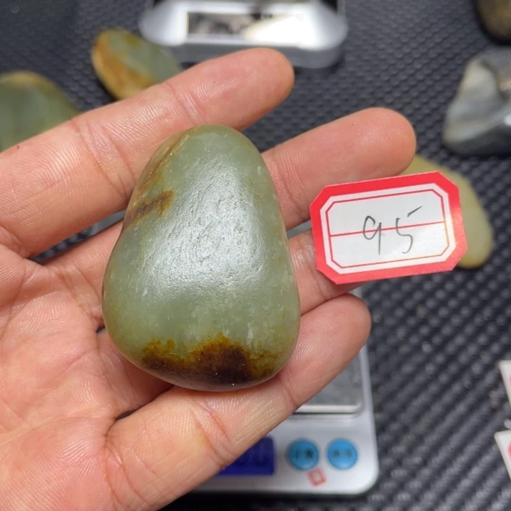 颈饰未镶嵌和田玉95