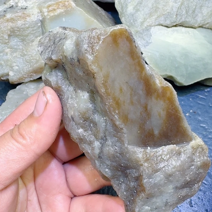 和田玉未镶嵌珠宝半成品