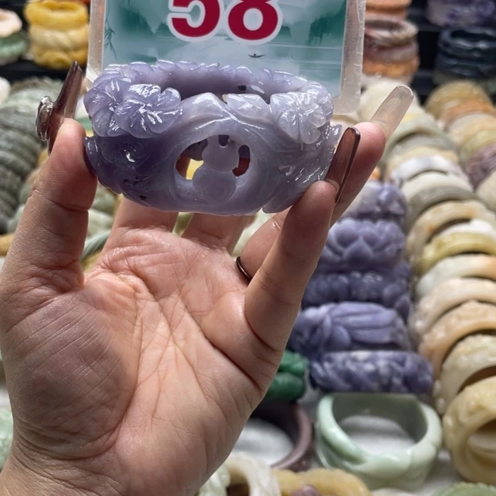 石英岩玉未镶嵌手镯