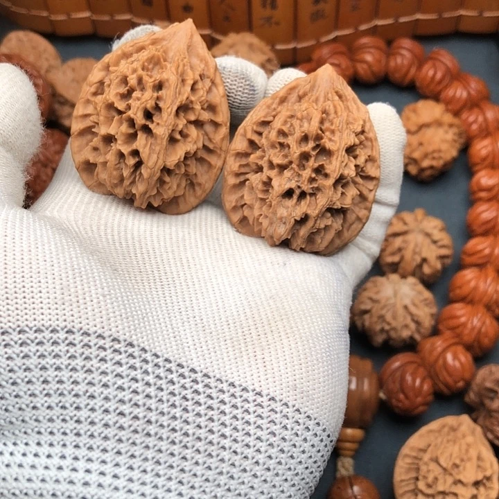 桃核吊坠细**月秦岭野生塔尖鸡心